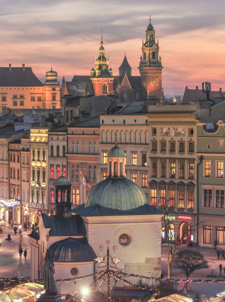 Kościół św. Wojciecha i Wawel o zmierzchu